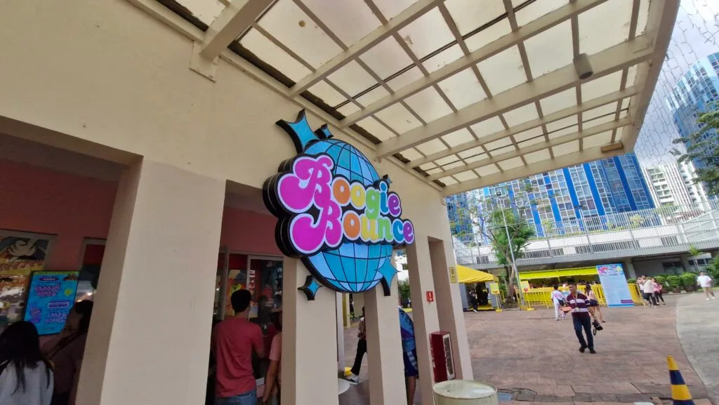 Boogie Bounce signage